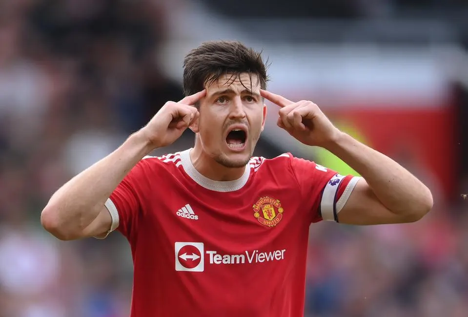 Harry Maguire đánh đầu ghi bàn quyết định, Manchester United ngược dòng điên rồ trước Lyon